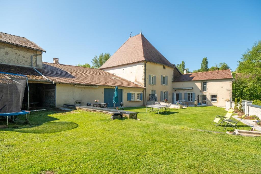 Isches Apartment | Gîte À Isches