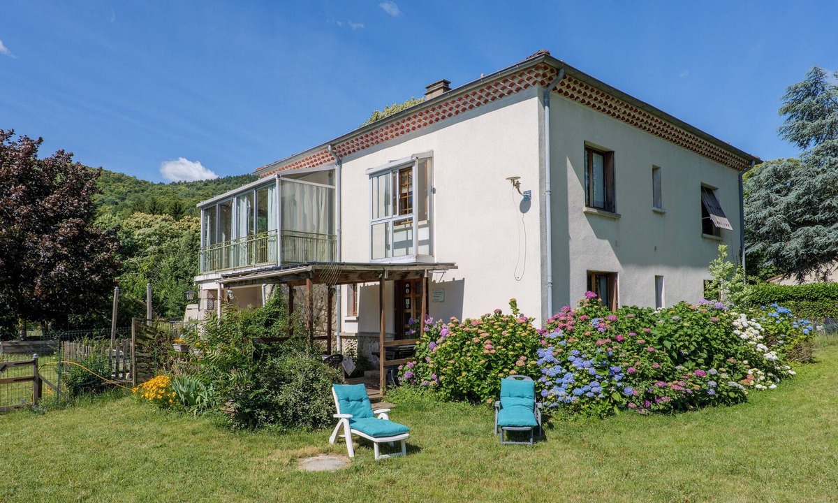 Montpezat-sous-Bauzon House | Gîte "À l’ombre du Tilleul": Mountain View, Private Terrace & Wi-Fi