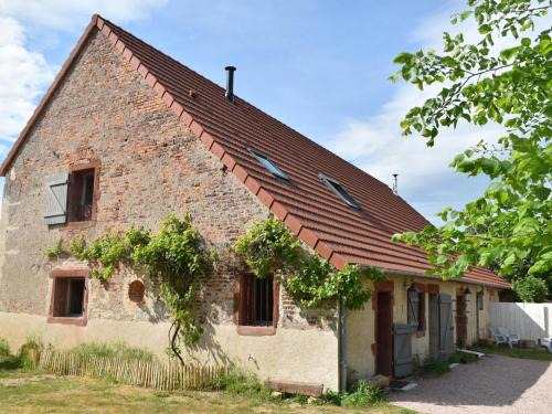 Thiel-sur-Acolin House | Gîte Écologique Accueillant en Sologne Bourbonnaise, Animaux Acceptés, Parking - FR-1-489-614