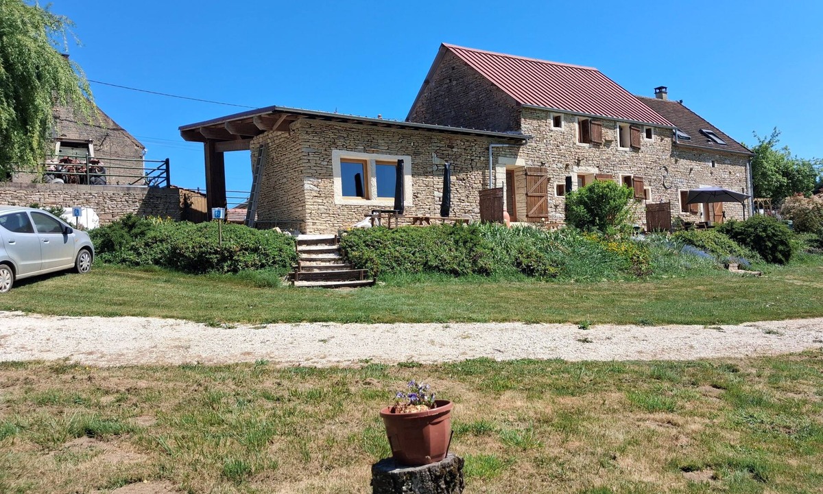 Montillot House | Gîte au Bois des Riots Tameron MONTILLOT YONNE 89 BOURGOGNE near Vézelay