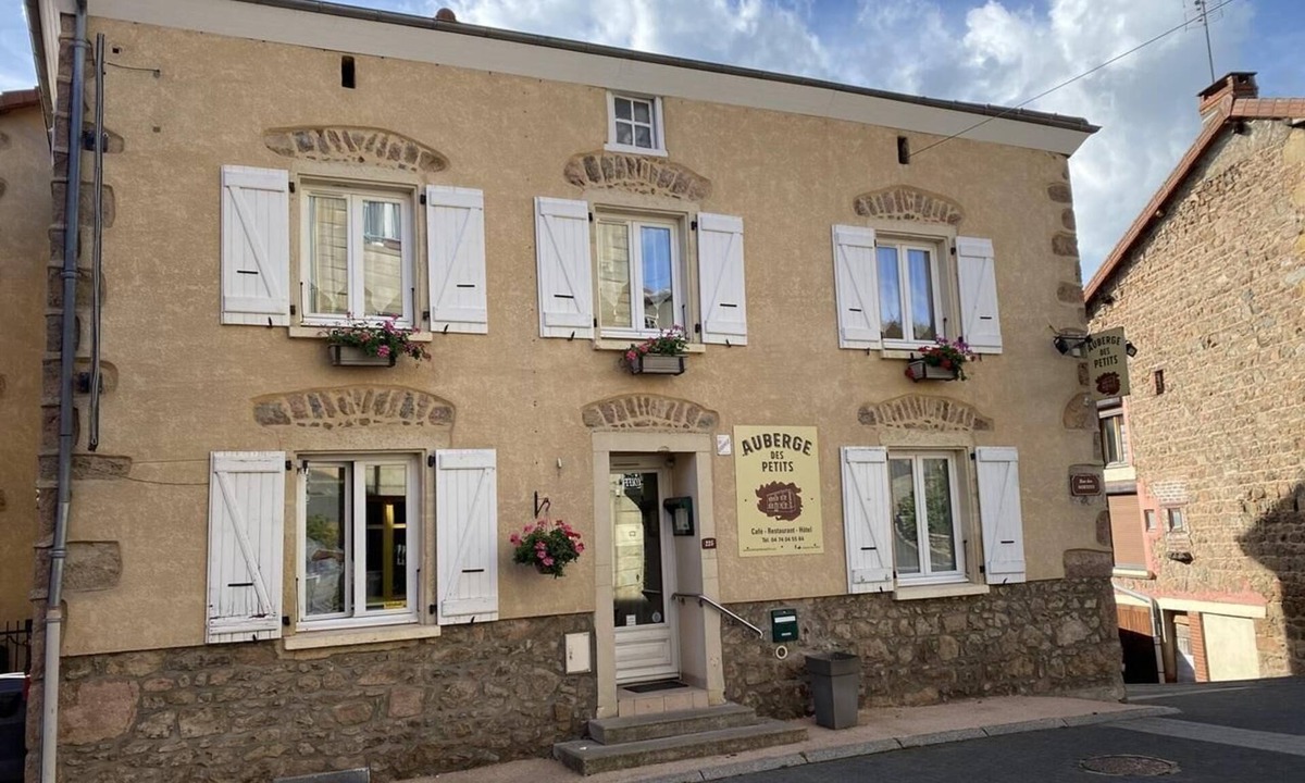Saint-Igny-de-Vers House | Gîte Auberge des Petits