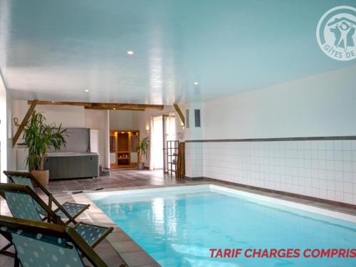 Saint-Just-la-Pendue House | Gîte authentique 12 pers avec terrasse en campagne - FR-1-496-54