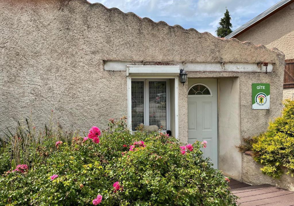 Domptail-en-l'Air House | Gîte chaleureux avec terrasse près de Nancy, parking privé, à proximité de festivals et nature - FR-1-584-9
