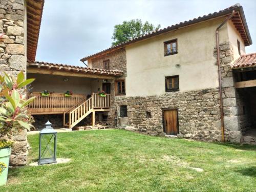 Palogneux House | Gîte de charme rénové 3 épis, 2 chambres en pleine nature - FR-1-496-92