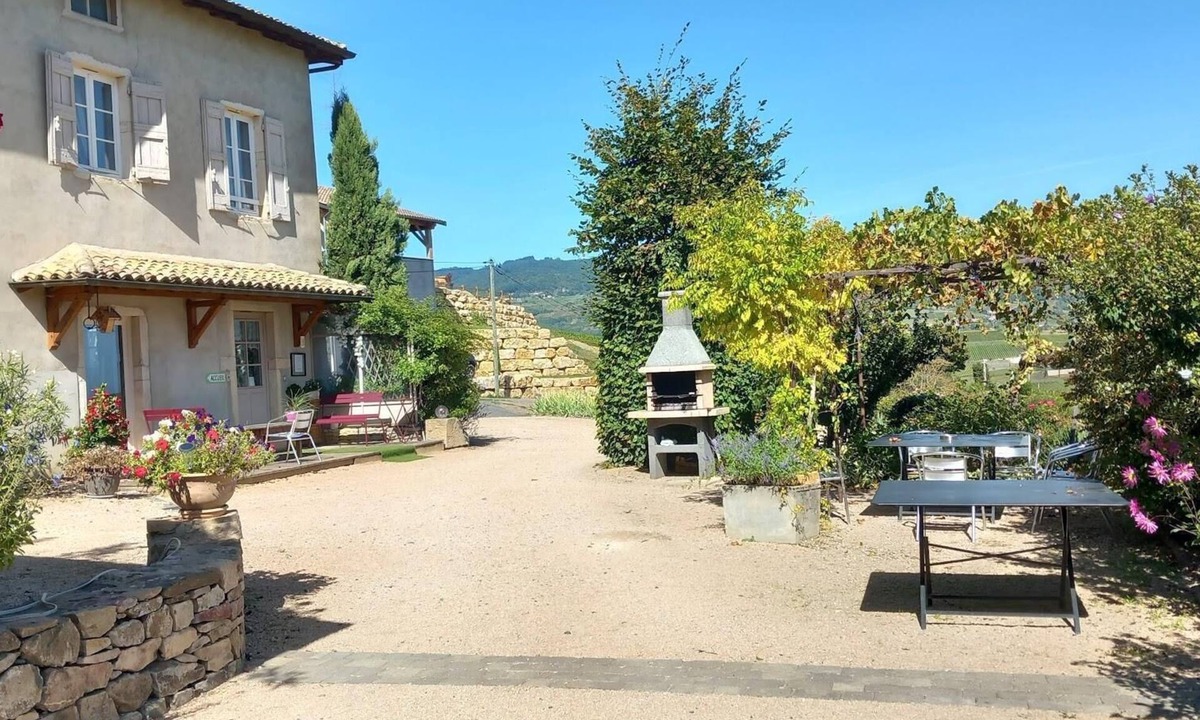Quincie-en-Beaujolais House | Gîte de Groupe Lagneau