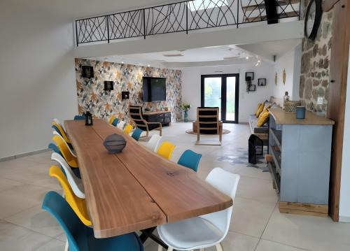 Grazac House | Gîte De L'atelier - 15 Personnes
