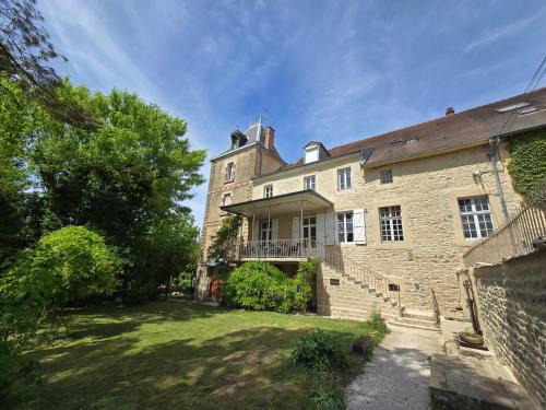 Villeneuve-sous-Pymont House | Gîte de la Tour du Château de Feschaux