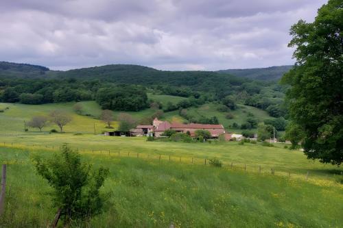 Aze House | Gîte de Vaux Entre vignes et forêt