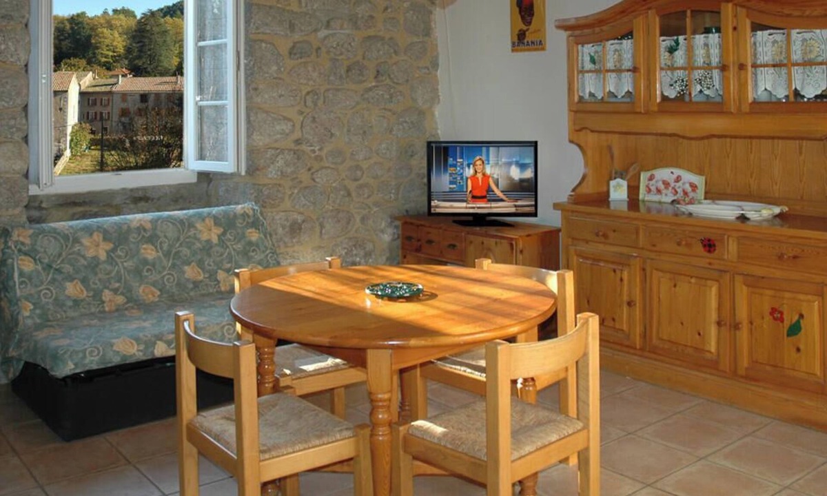 Jaujac Apartment | Gîte en Ardèche à Jaujac "Gîte la Chavade 2"