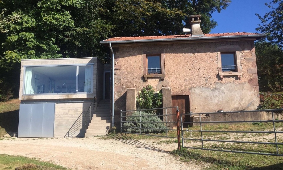 La Lanterne-et-les-Armonts House | Gîte du Mont Gérard, 7 ha private Etang, quietly situated in the countryside