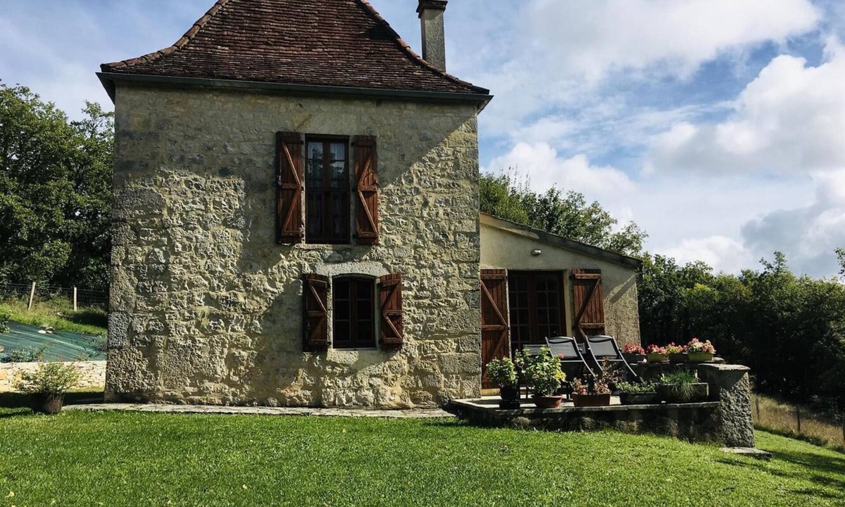 Saint-Cernin House | Gîtes de France® - The dovecote of Peyralat