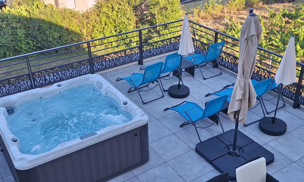 Montain House | Gîte Guyot au Coeur du Jura 4 Chambres et Grande Terrasse
