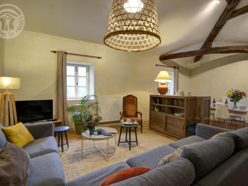 Sainte-Croix-en-Jarez House | Gîte historique avec Wi-Fi et animaux acceptés à Sainte-Croix-en-Jarez - FR-1-496-275