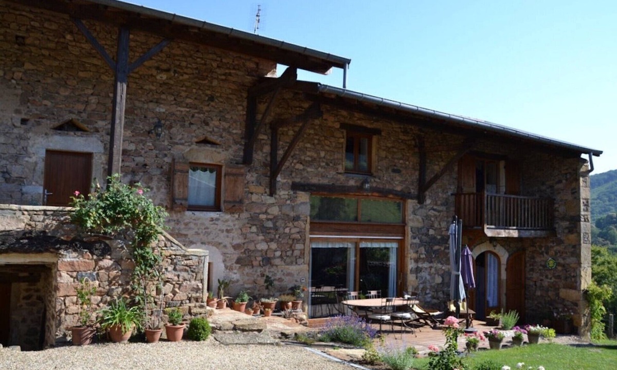 Bourgvilain Cottage | Gîte “La Framboisine”: Countryside Views