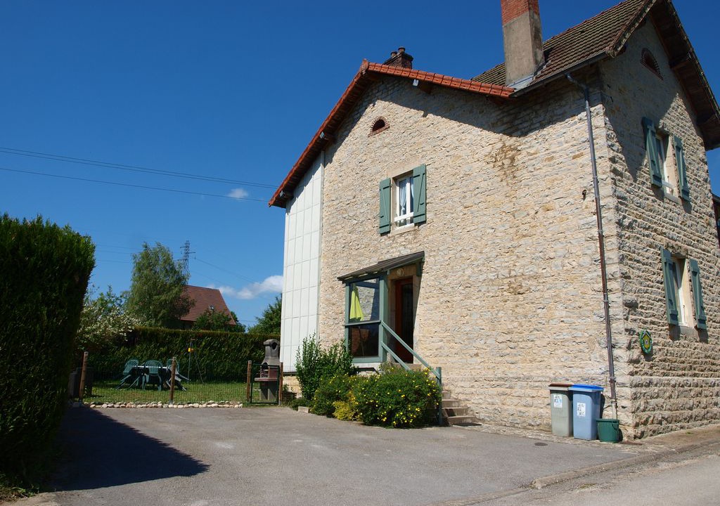 Pont-de-Poitte Cabin | Gîte la grande marmite du lac de Vouglans