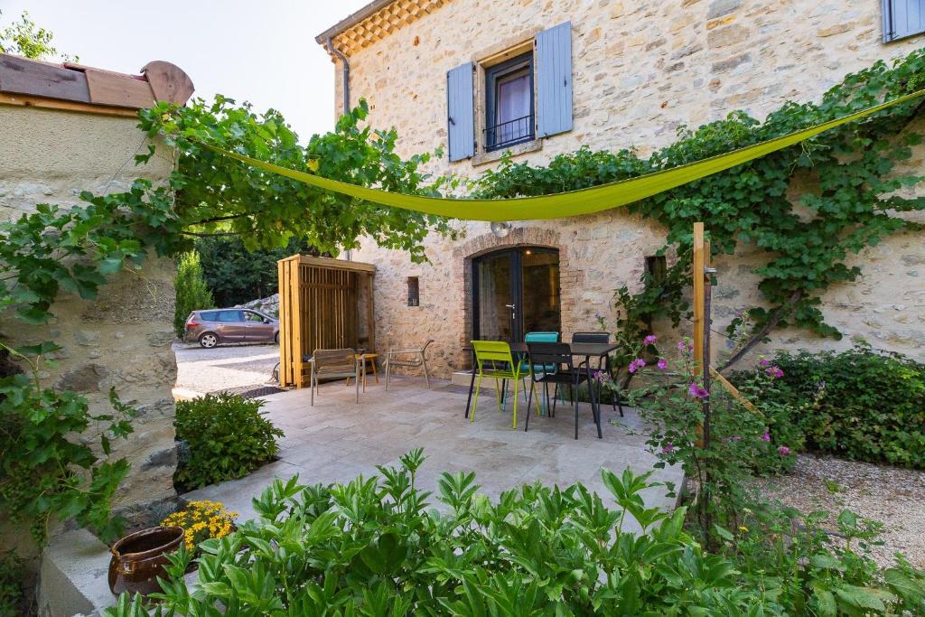Aouste-sur-Sye House | Gîte La Peyrolle