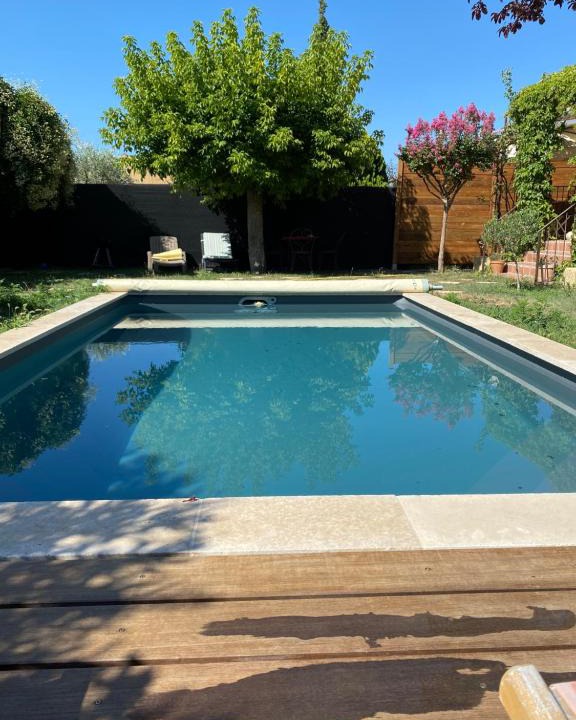 Aubignan Apartment | Gîte Lou Sabaï au pied des dentelles de Montmirail, piscine partagée