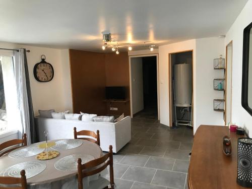 Coubon Apartment | Gîte Pmr La Roche rouge