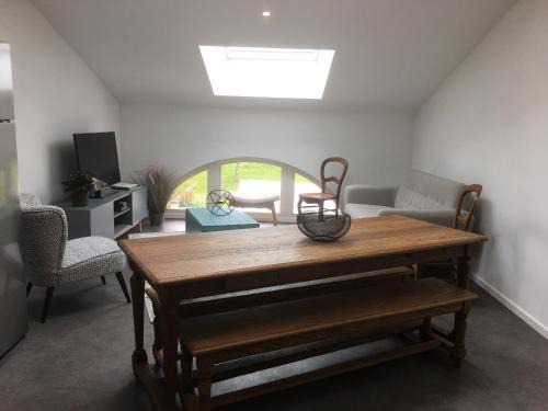 Vroncourt Apartment | Gîte rénové, 35 min de Nancy, près de châteaux, fibre, parking privé, idéal famille - FR-1-584-169