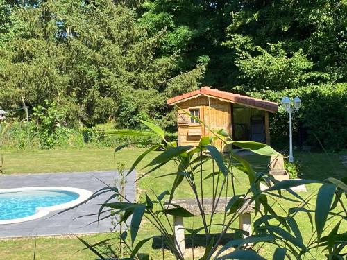 Bocquegney House | Gîte spacieux avec piscine et terrasse en village - FR-1-589-637