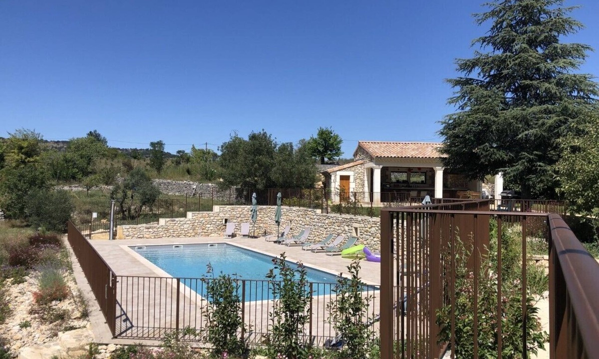 Lagorce House | Gîtes 6 Personnes Climatisés Dans un mas de Charme et de Caractère Avec Piscine