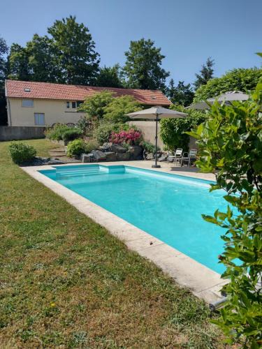 Uxeau Apartment | Gîtes de beaux rêves, Pivoine