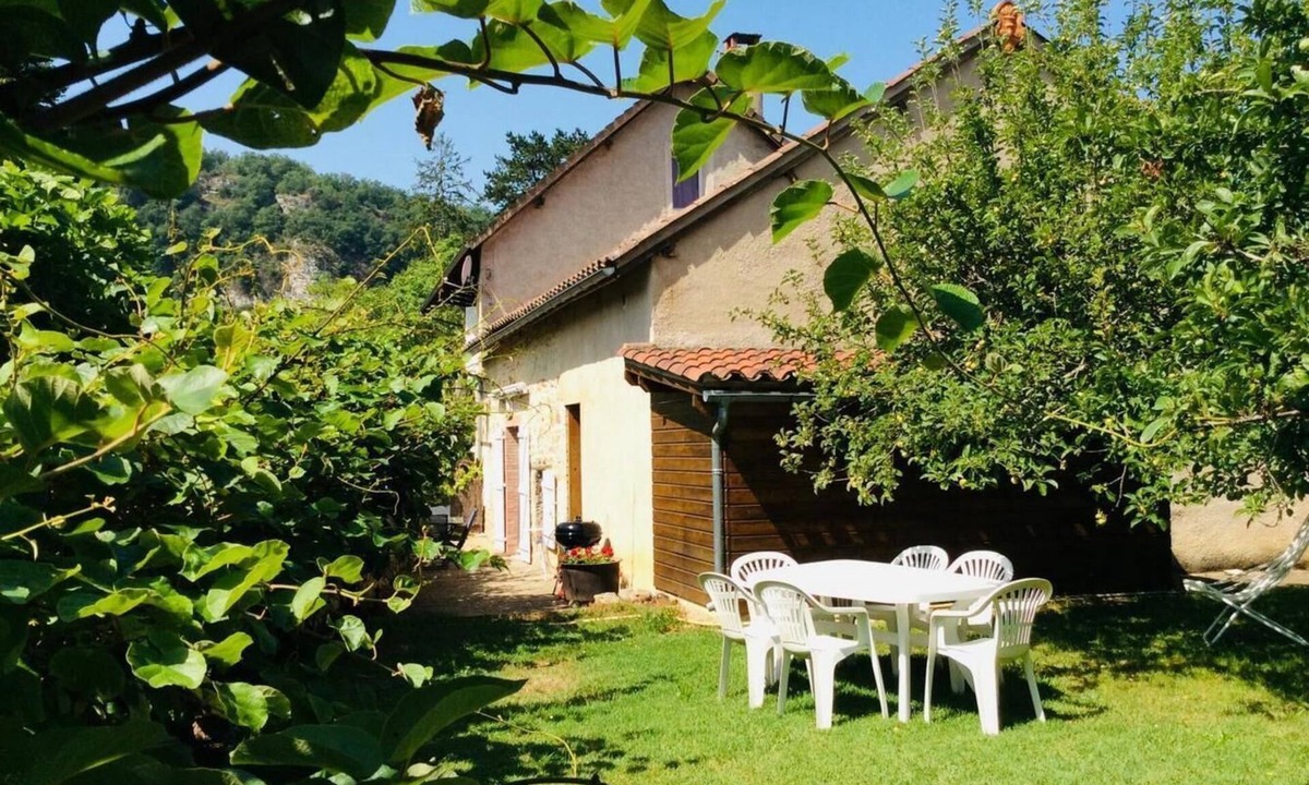 Saint-Martin-Labouval House | Gîtes de France® - La Maison du Cluzel
