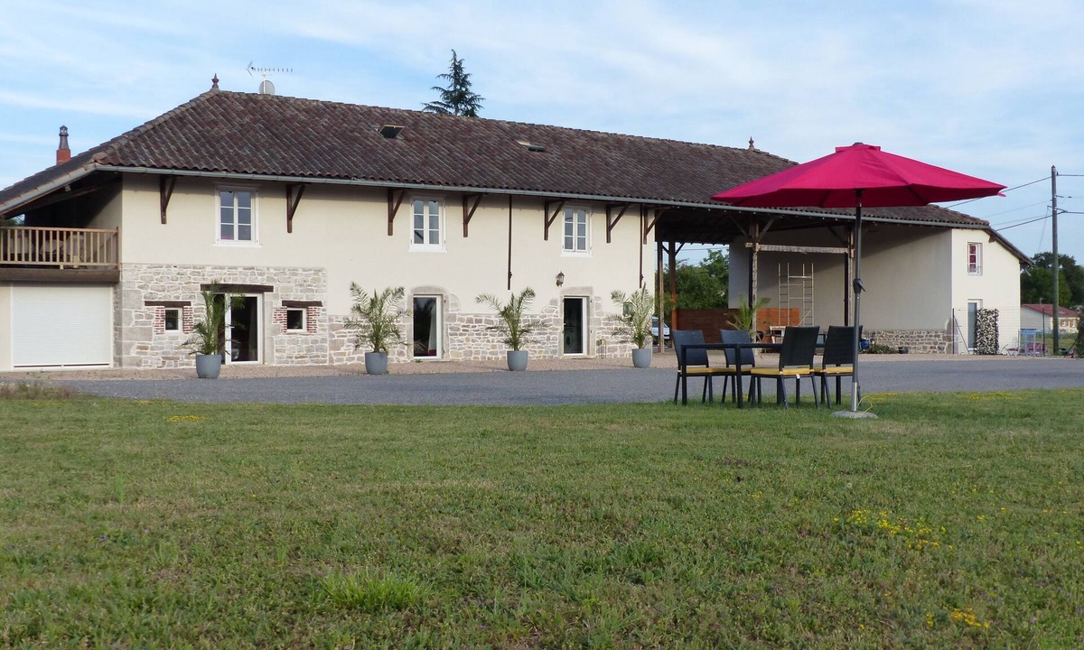 Domsure House | Gîtes Domaine de la Rochère
