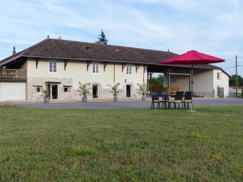 Domsure House | Gîtes Domaine de la Rochère