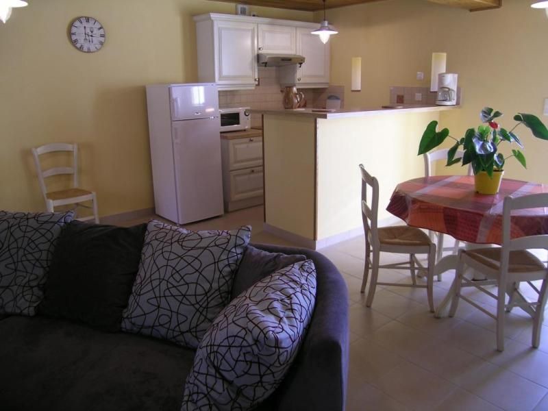 Agonges House | Gite Agonges, 2 bedrooms, 4 persons
