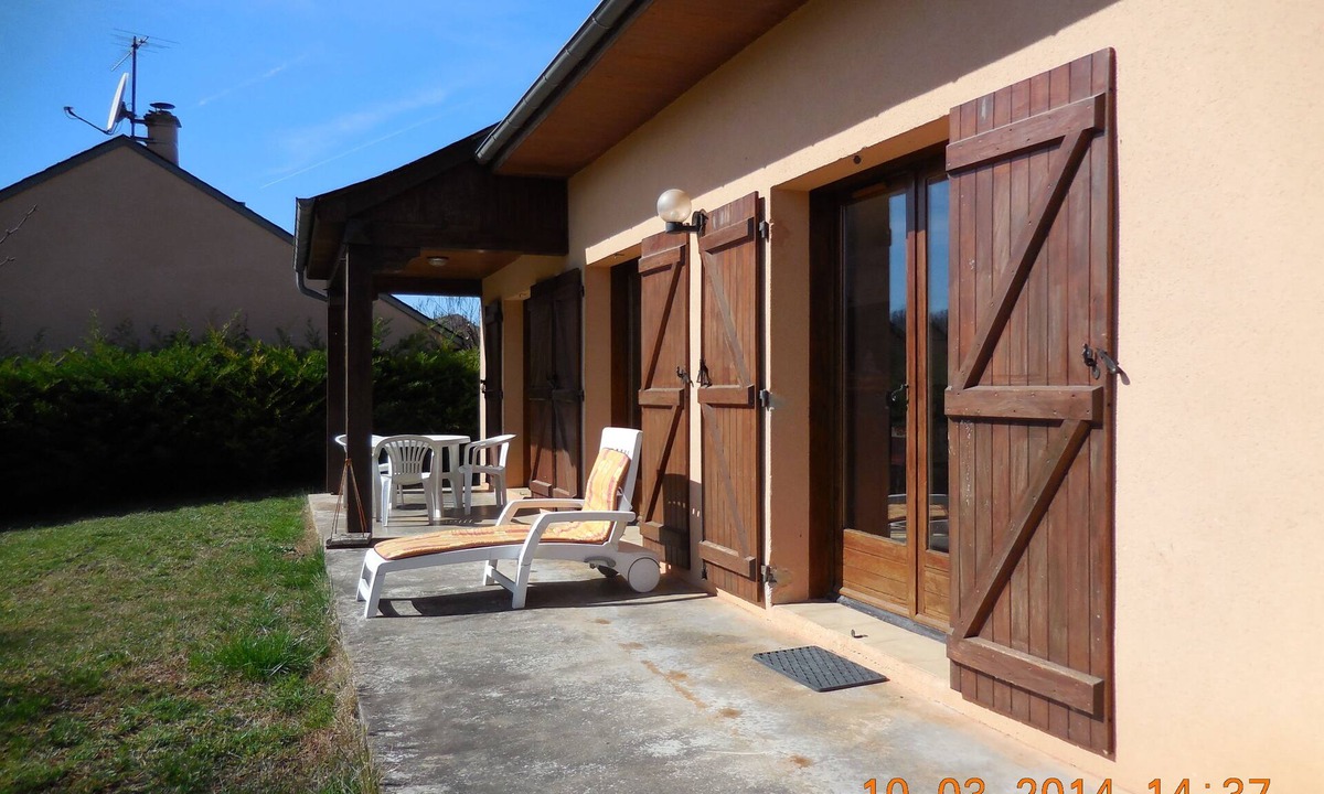 Marcillac-Vallon House | "Gite BEAU- SOLEIL" 208 rue de la source. Le Cayla 12330 MARCILLAC VALLON