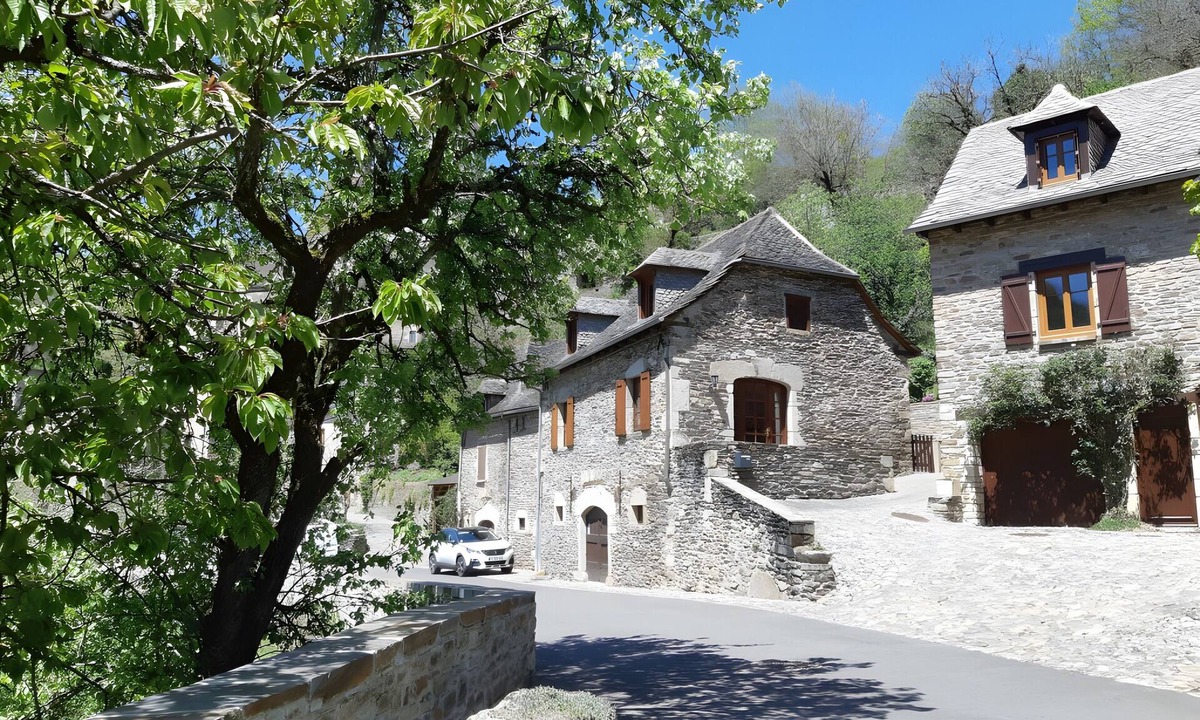 Belcastel House | Gite Belcastel – In One of France’s Most Beautiful Villages – Aveyron