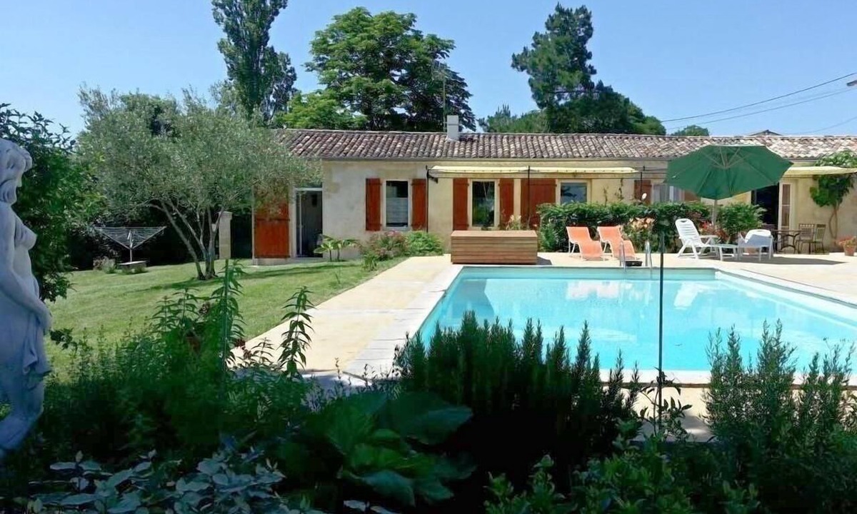 Saint-Genes-de-Lombaud House | Gite DE Montval - Saint-genes-de-lombaud