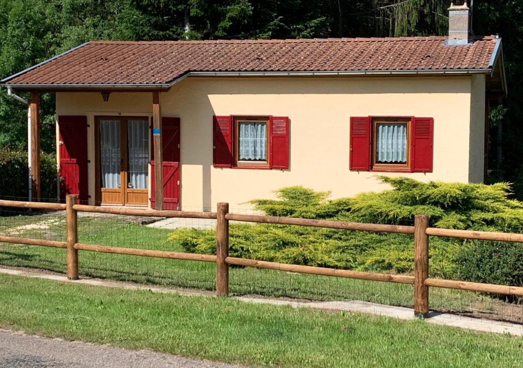 Fontenoy-le-Chateau House | GITE* DES BARAQUES