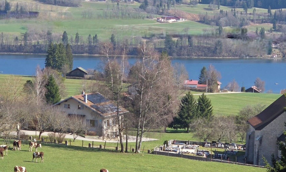Les Grangettes House | Gite for Lac de Saint-Point (Gite de France label)