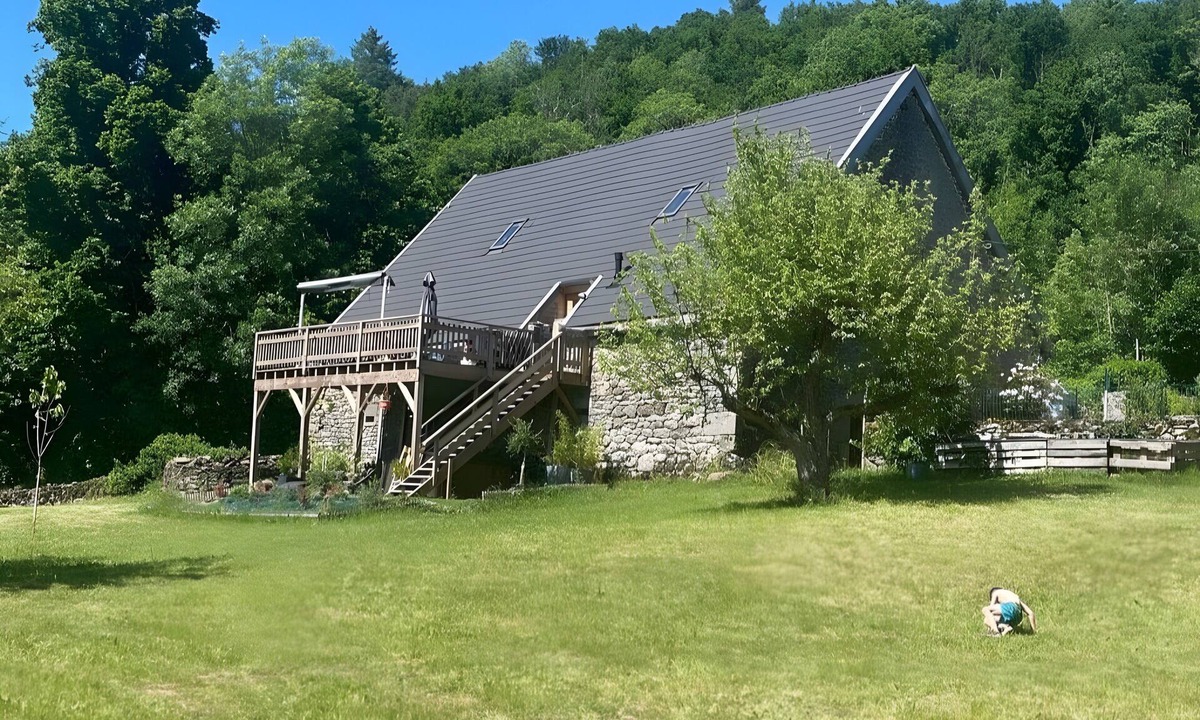 Meallet House | Gîte La Grange de Loey with Spa, Mountain View, Private Terrace and Wi-Fi