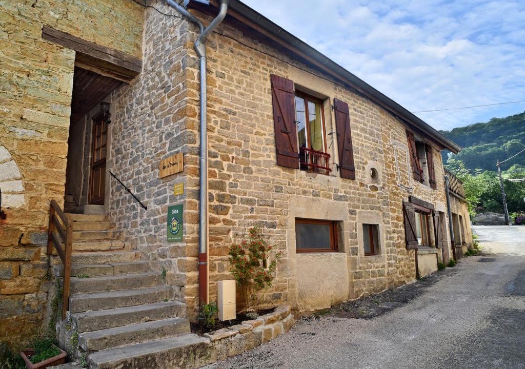 Lavigny House | Gite Le Douglas, Vignoble et Reculées du Jura - Avec Sauna