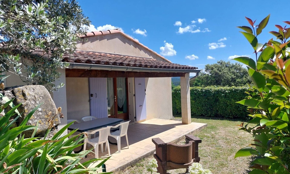 Bessas House | Gite Le Micocoulier La Fontinelle – Modern Holiday Home in Peaceful Ardèche Nature