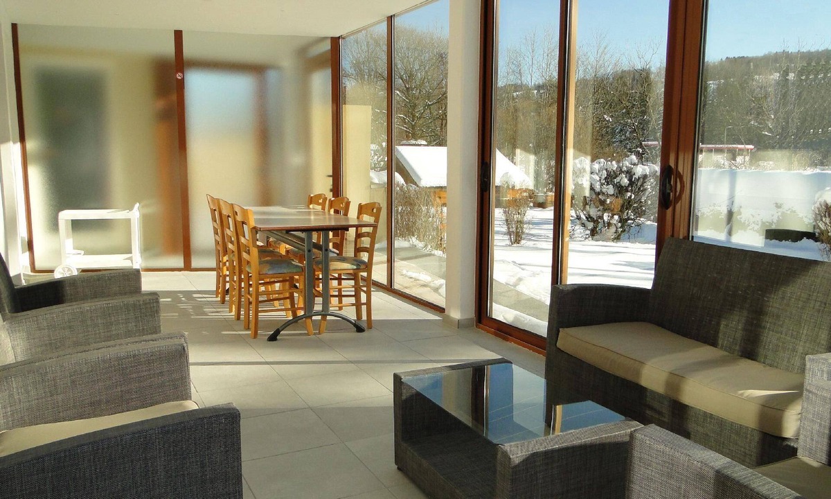 Foncine-le-Haut Apartment | Gite Lys Montagnes du Jura with Spa Sauna river