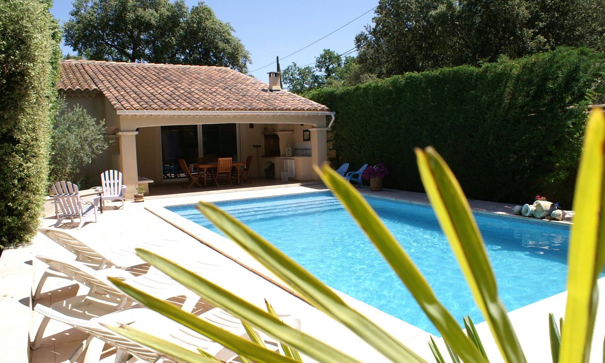 Saint-Didier Apartment | GITE RENTAL SAINT-DIDIER NEAR L'ISLE SUR LA SORGUE