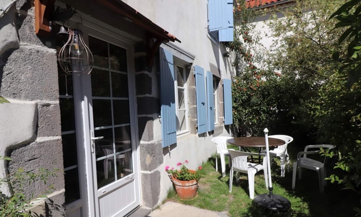 Ruynes-en-Margeride Cottage | Gite Ruynes-en-Margeride, 2 bedrooms, 4 persons