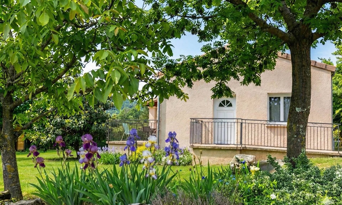 Ailhon House | Gite Sunflowers