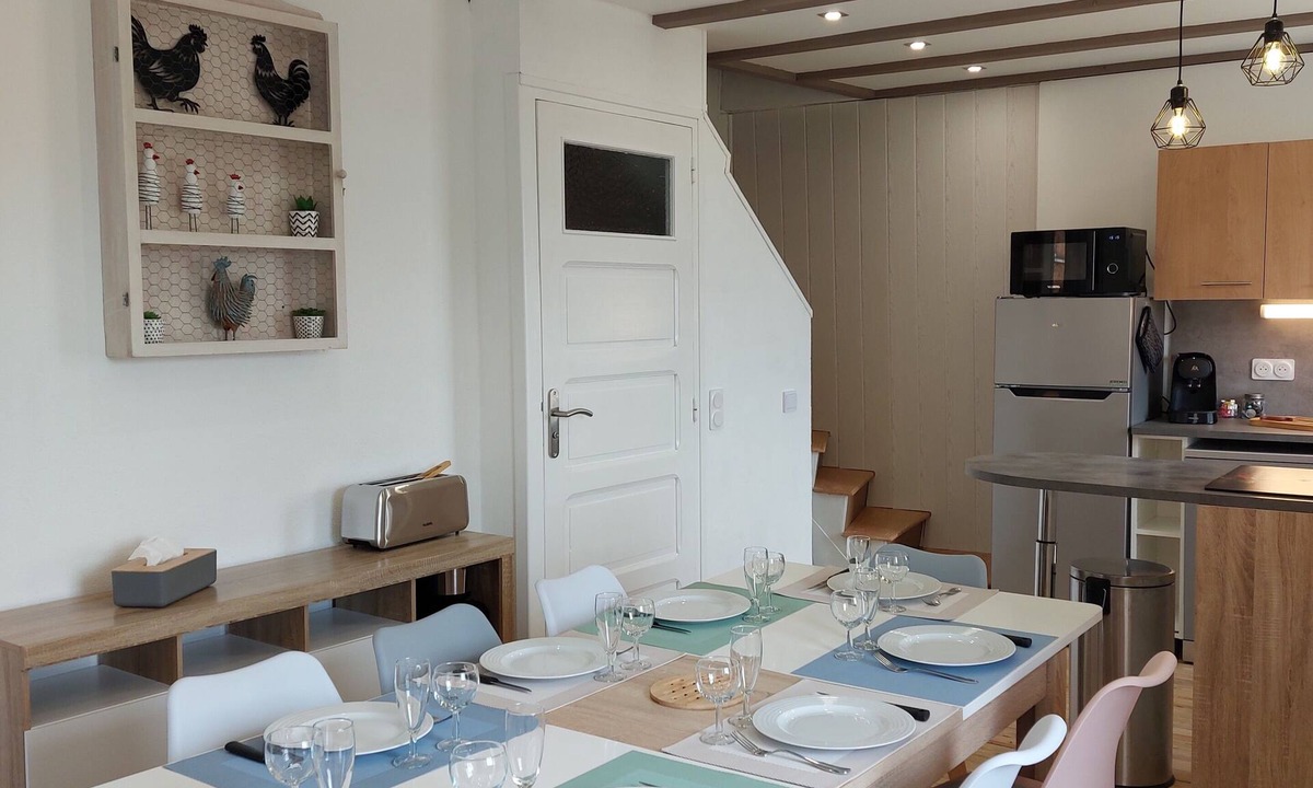 Saint-Julien-Labrousse House | Gite Un Air de Campagne 8 pers