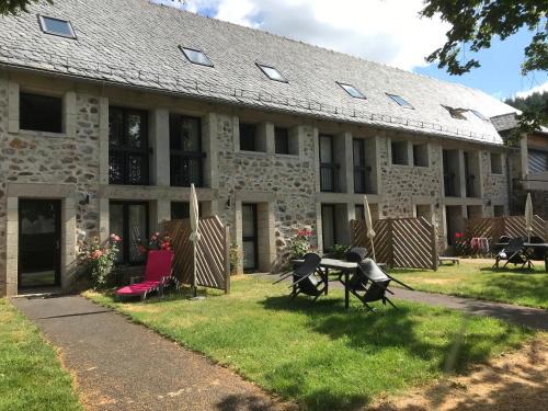 Riom-es-Montagnes House | Gites et camping le Sédour