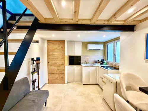 Chenove Apartment | Golden Prestige Serenity & Elegance