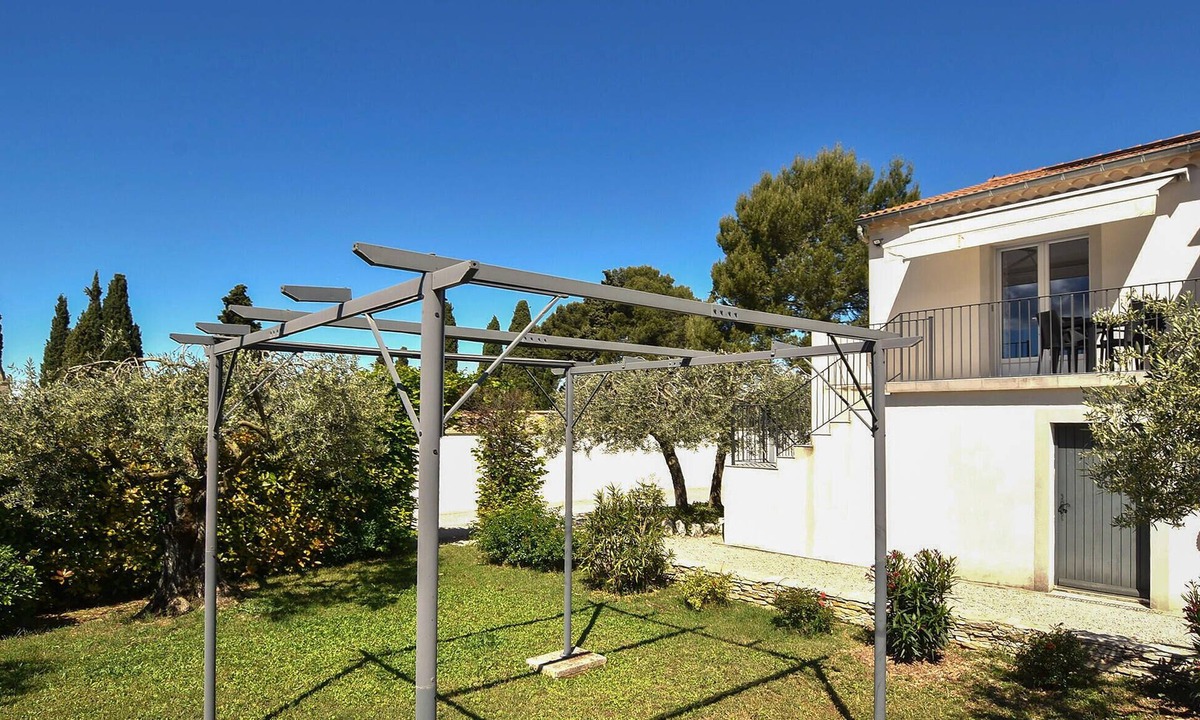 Villes-sur-Auzon House | Gorgeous home in Villes- sur- Auzon with WiFi