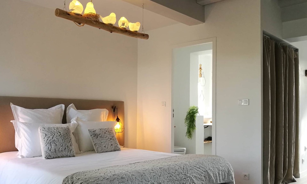 Suce-sur-Erdre House | Grand "nid de L'erdre" Avec Spa et Accès Rivière