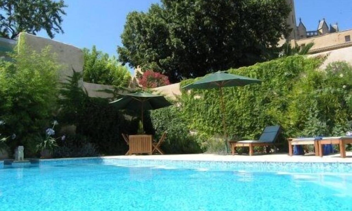 Capestang Villa | Grand old Villa with pool in the heart of Capestang town (on the Canal du Midi)