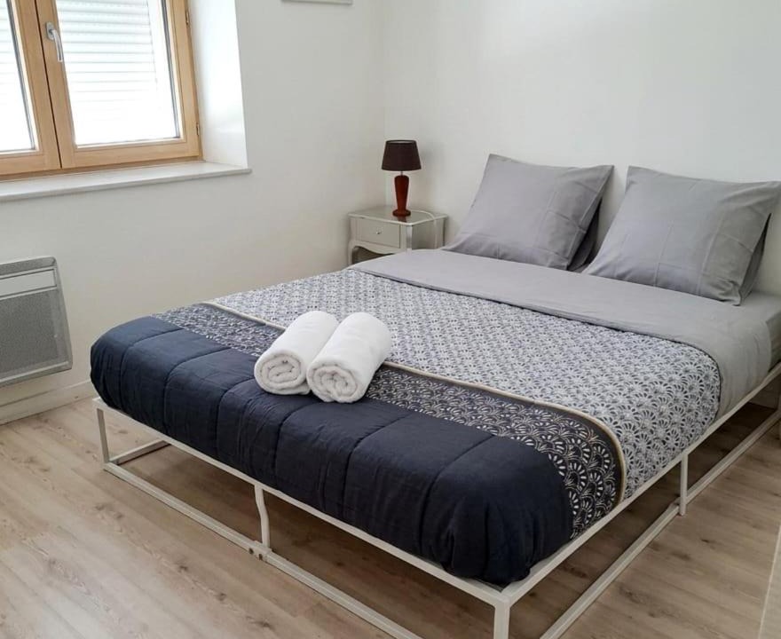 Saint-Jean-Baptiste Apartment | Grand studio au centre de Besançon