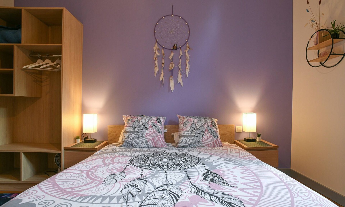Saint-Franc Bed & Breakfast | Guest Room "L’attrape-rêves": Mountain View, Shared Garden & Wi-Fi